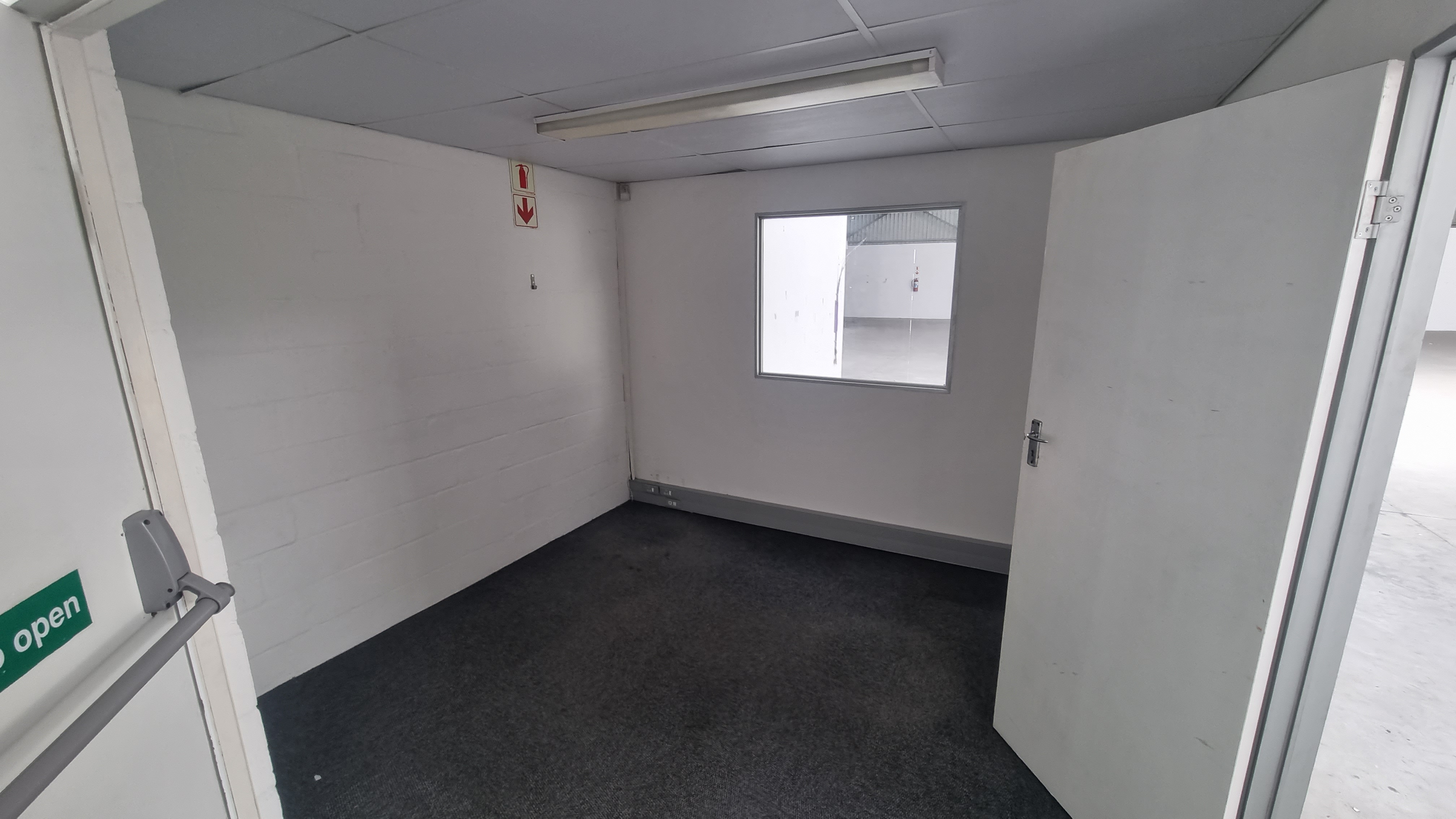 To Let commercial Property for Rent in Muizenberg Western Cape